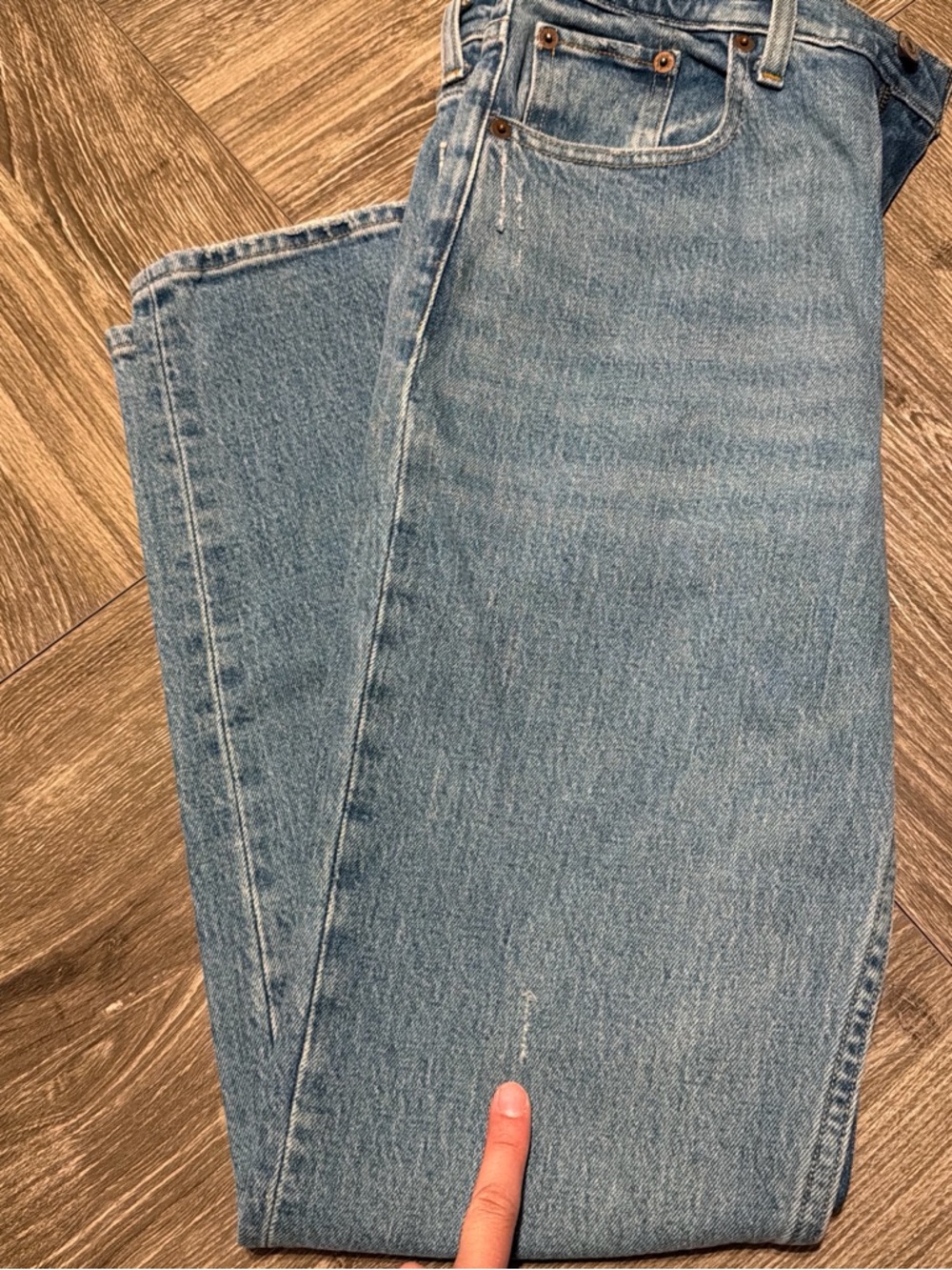 Abercrombie & Fitch Women’s '90s Straight Jeans - Light Blue Denim - Picture 7 of 9